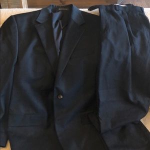 Men’s Black Ralph Lauren Suit (40R & 32/30)